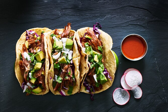 3-Hour Night Tacos and Mezcal Crawl in Mexico with Guide - Why the guides make such a difference