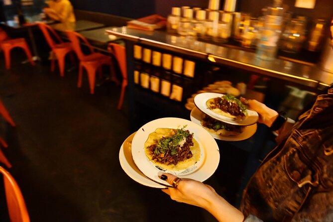 A Night of Tacos and Mezcal in Mexico City - What the guides add to the food