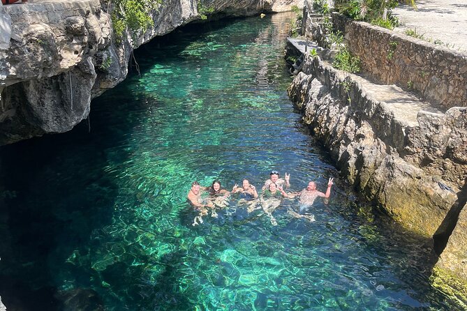 All-Inclusive! Tulum Ruins, Tequila Tasting + Swim in 3 Cenotes in Small Group! - Lunch in Tulum is generous and local