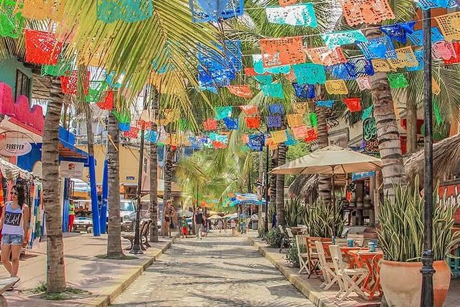 City Tour Puerto Vallarta - Churches, Tequila Test and more - Guadalupe Church and the municipal center