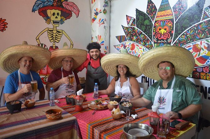 Cooking classes + margaritas and mezcal tasting - What happens during the two hours