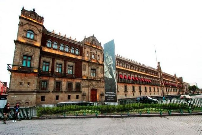 Historical downtown Mexico City & Teotihuacan Pyramids Mezcal tasting - The National Palace and Metropolitan Cathedral
