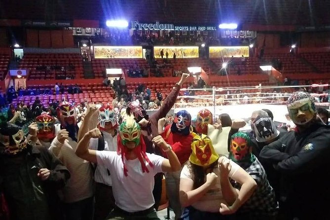 Lucha Libre Tour and Mezcal Tasting in Mexico City - Starting with mezcal in Barrio Alameda
