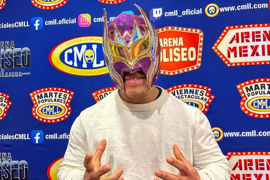 Mexico City: Mexican Lucha Libre Experience & Mezcal Tasting - Tacos, taquerías, and the package differences