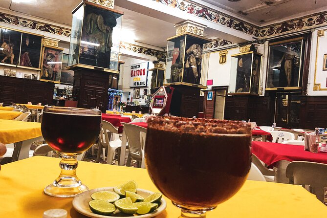 Mexico City Tequila and Mezcal historic bar experience - Learning the difference between a bar stop and a local lesson