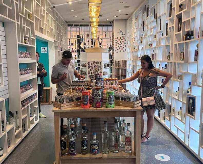 Mexico City: Tequila and Mezcal Museum Tour with Tasting - Plaza Garibaldi adds music and local context