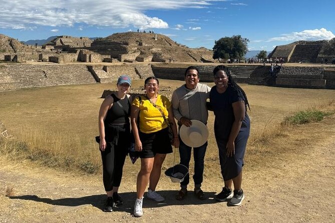 Monte Albán, Hierve el Agua, Mezcal distillery & Teotitlán rugs - Teotitlán del Valle and the meaning behind the rugs