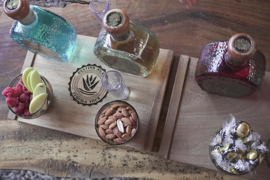 Premium Tequila Route with professional tasting - Finishing with Cantaritos El Güero