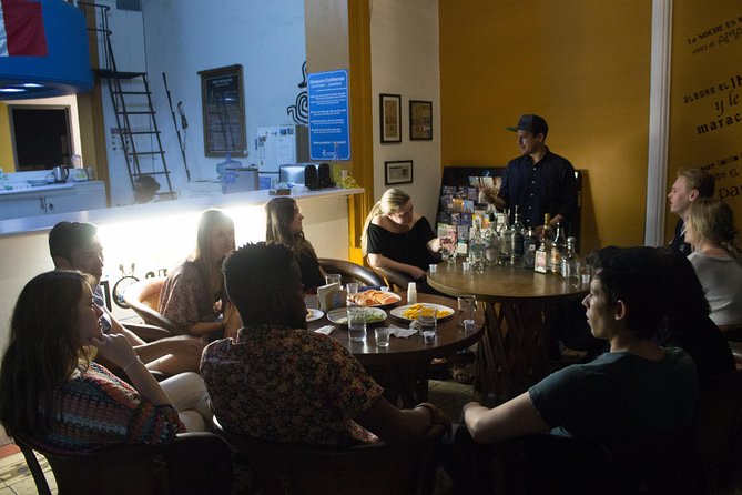 Premium Tequila Tasting in Guadalajara - The small group makes the lesson personal