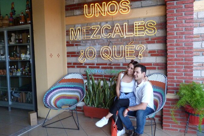 Private Family Tour visitng Mitla, Mezcal Factory, HIerve el Agua - Teotitlán del Valle and the work behind the rugs