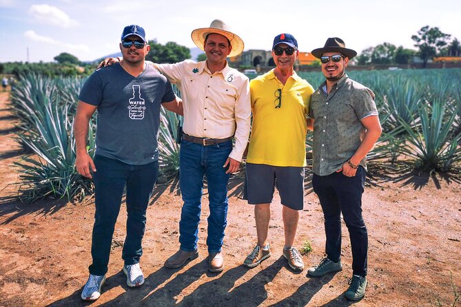 Private Full-Day Tour to Tequila Pueblo Magico - What the guides add to the day