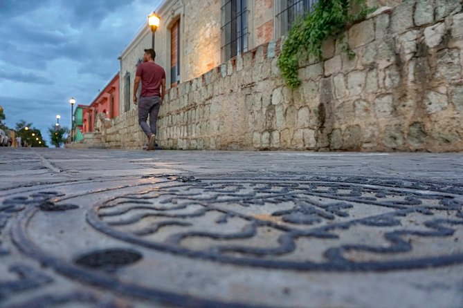 Private Oaxaca Walking Tour with Mezcal Tasting - Handmade traditions at La Casa de las Artesanías