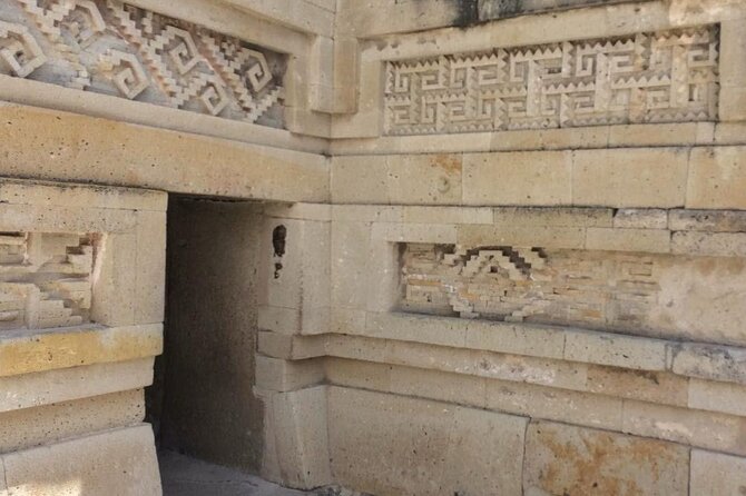 Private tour Mitla, Weavers town, Mezcal and Boil the water - Why this day trip works for Oaxaca