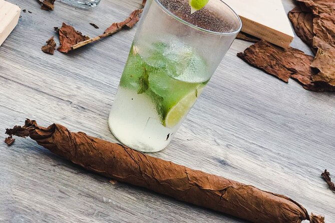Taste of Mexico: Rolling Cigar & Tequila Experience with transfer - Downtown Cozumel is useful, but the time may feel short
