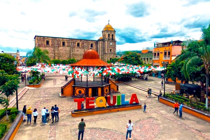 Tequila Express - Walking Through Downtown Tequila