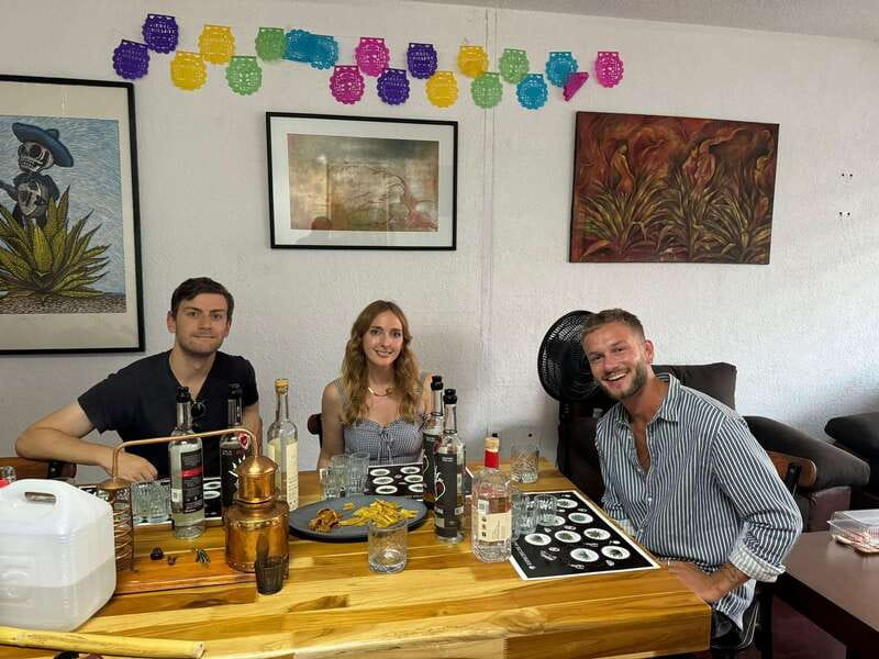 The Best Mezcal Tasting, Mezcal Tasting in Oaxaca - Sal de Gusano, snacks, and the role of food