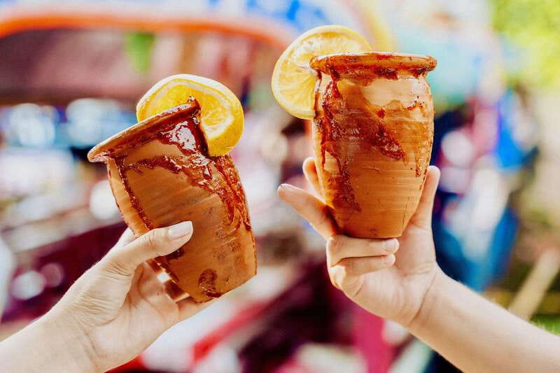 Xochimilco: Tequila tasting (unlimited) and cultural party on a boat - The first 30 minutes: sailing, photos, and your first drinks