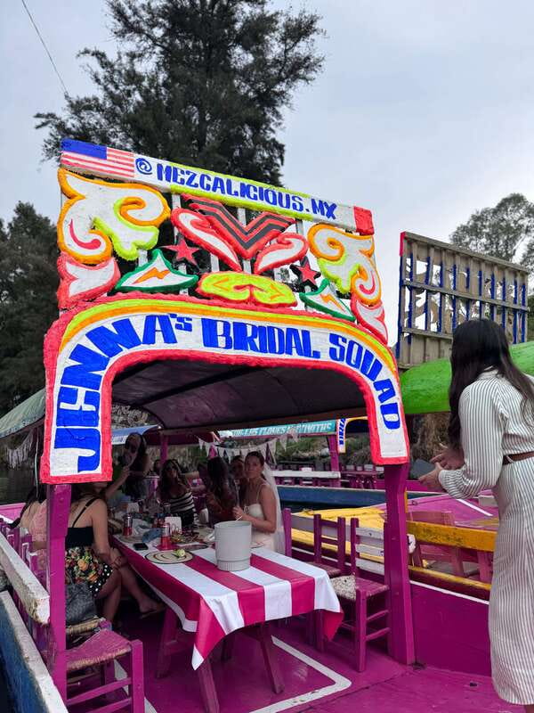 Xochimilco: Tequila tasting (unlimited) and cultural party on a boat - The final 10 minutes and return to the dock